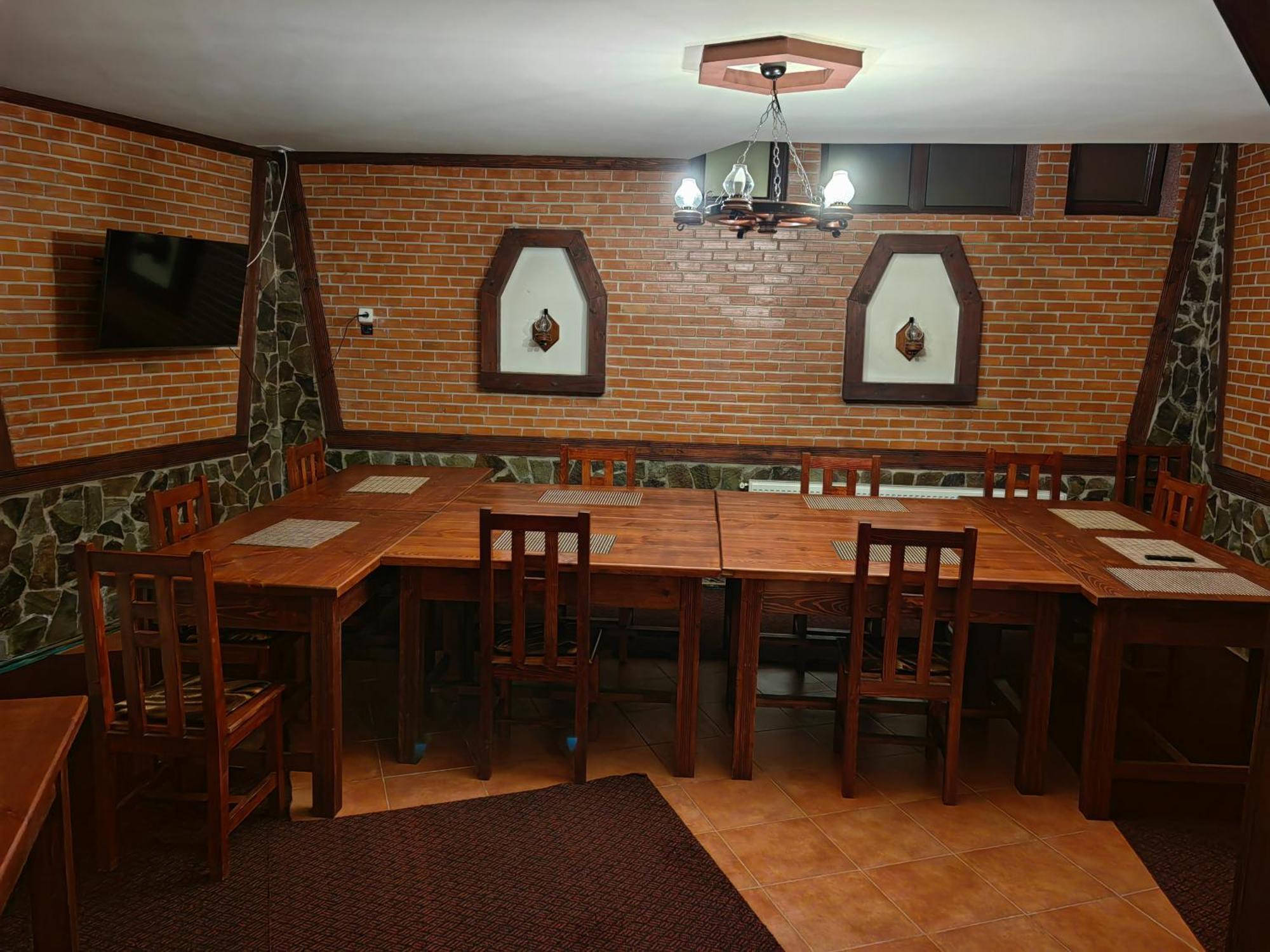 Pensiunea Millenium Sibiu With Parking - Motorcycle Friendly Travel Routes Ngoại thất bức ảnh