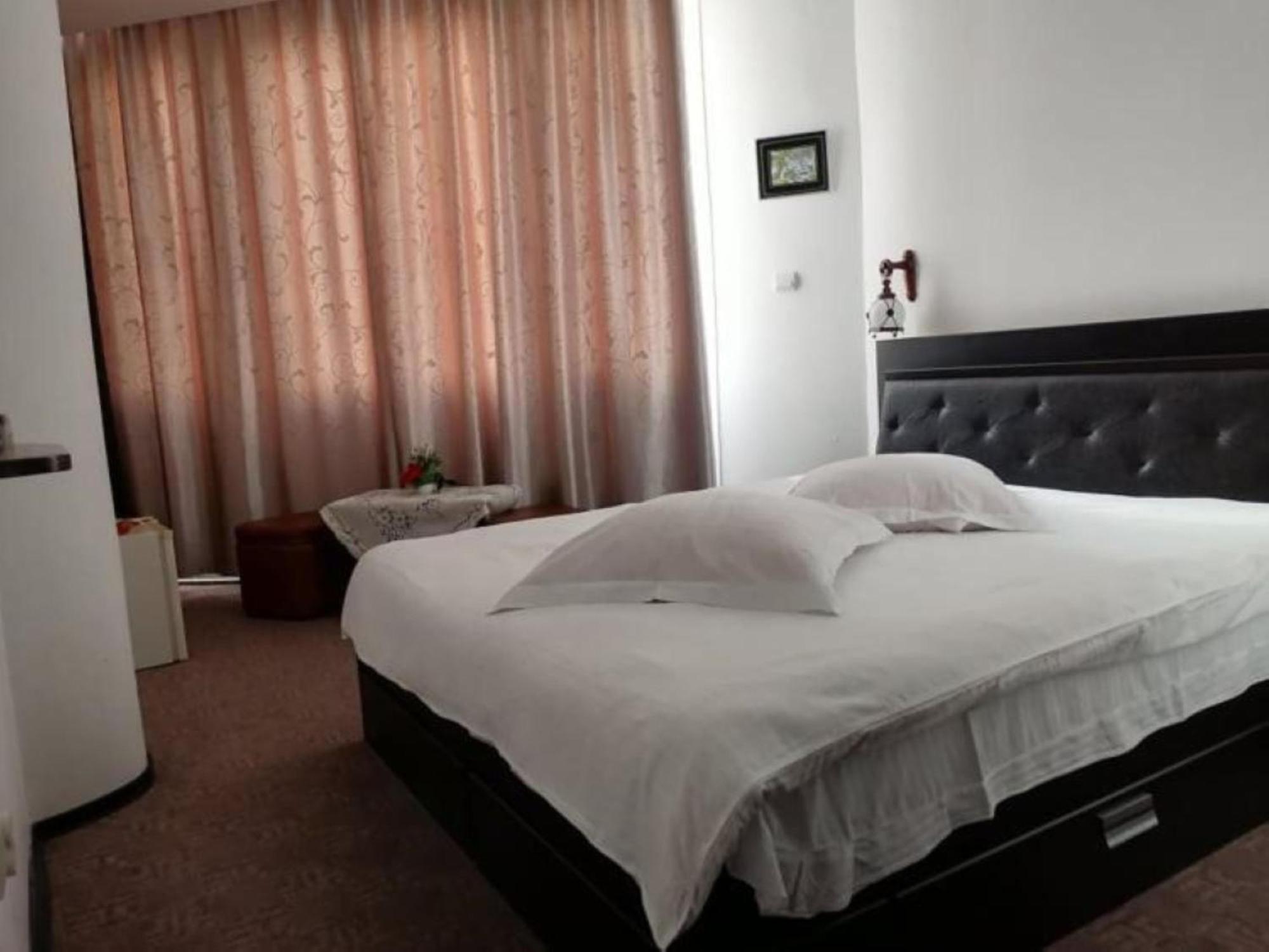 Pensiunea Millenium Sibiu With Parking - Motorcycle Friendly Travel Routes Ngoại thất bức ảnh