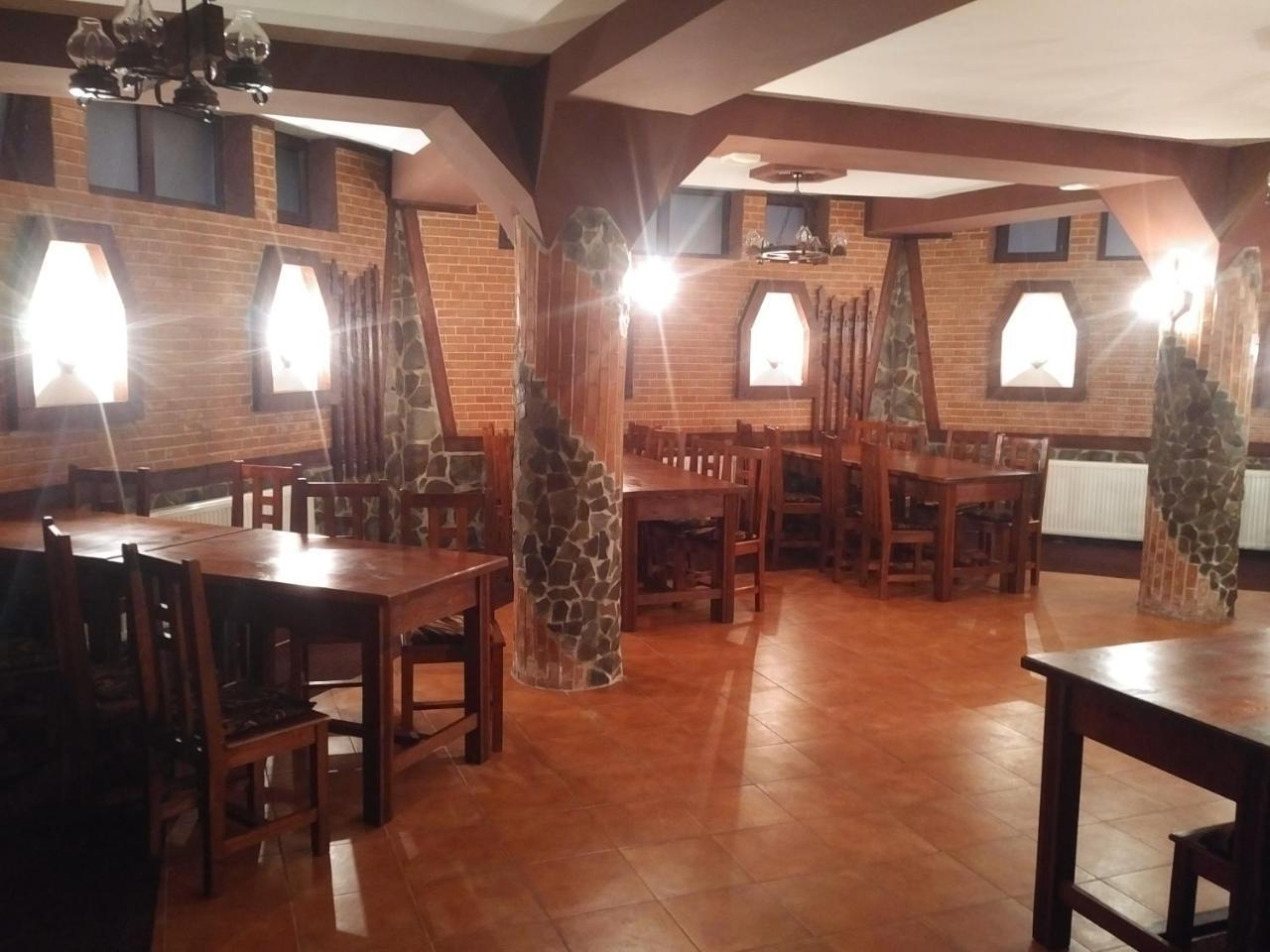 Pensiunea Millenium Sibiu With Parking - Motorcycle Friendly Travel Routes Ngoại thất bức ảnh